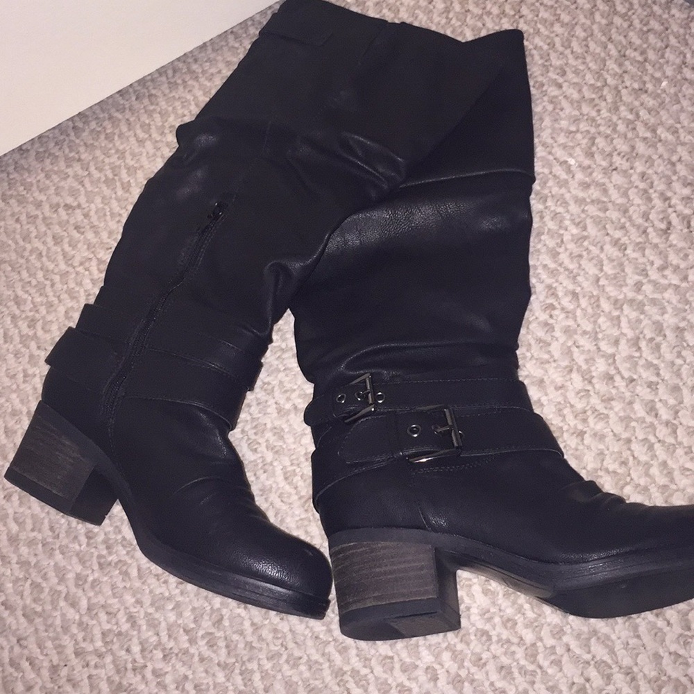Carlos Santana boots